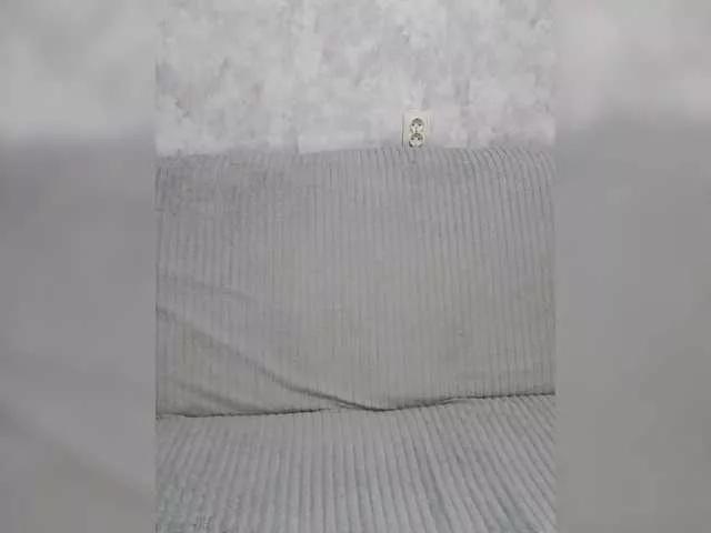 --ALEKSA- on BongaCams 