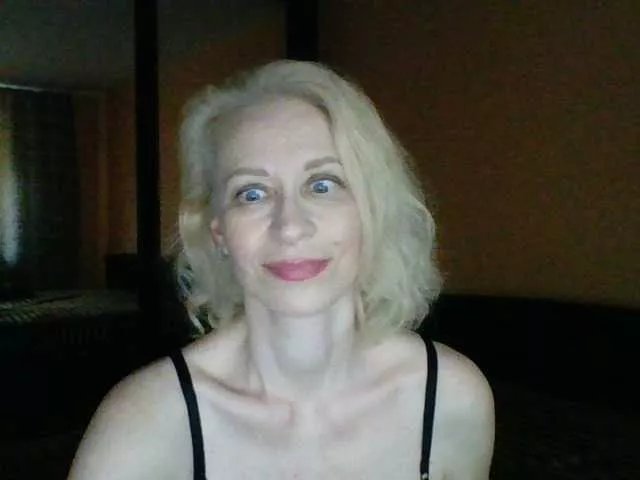 Offline -Alyona- on BongaCams