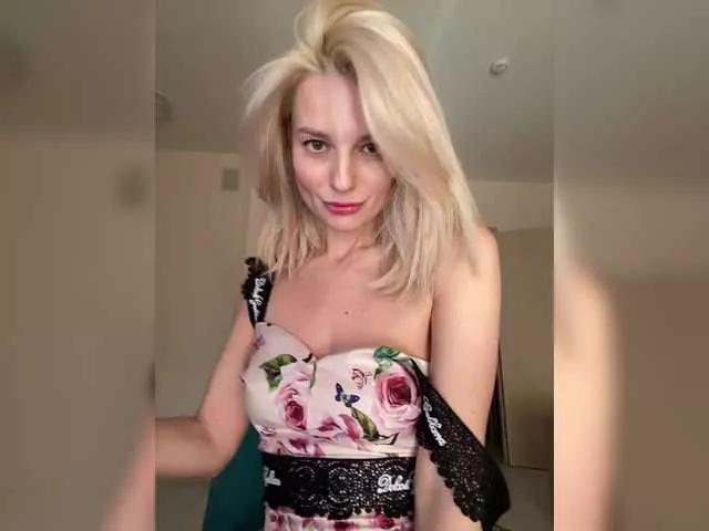 -Molly- on BongaCams 