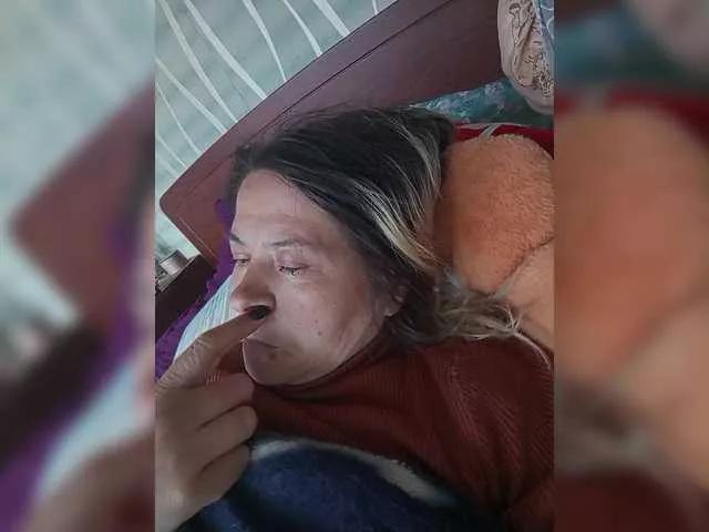 -Raven40- on BongaCams 