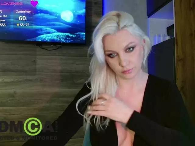 -SashaSexy- on BongaCams 