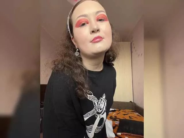 Offline -tiny-nika- on BongaCams