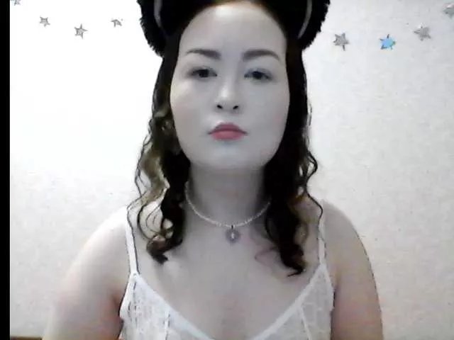Offline -tiny-nika- on BongaCams