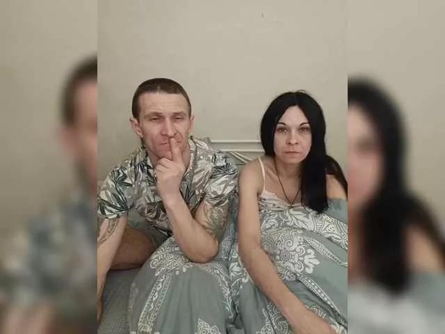 2-Crazy on BongaCams 