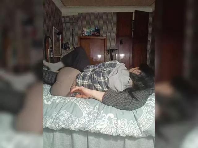 2-Crazy on BongaCams 
