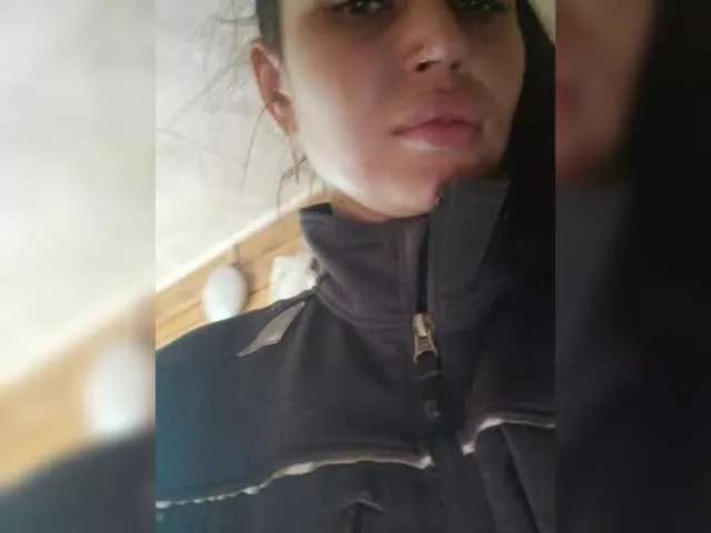 Adel-chocolatee on BongaCams 