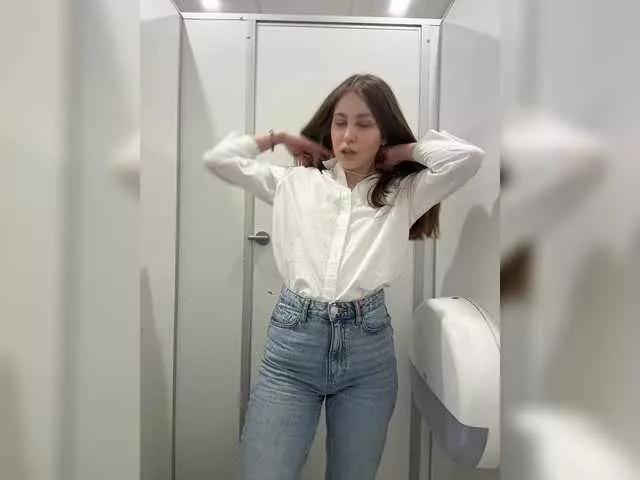 Adelaida1001 on BongaCams 
