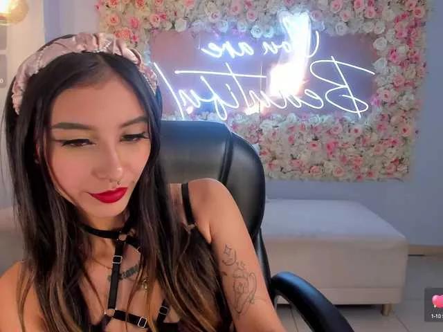 AdharaDonnet on BongaCams 