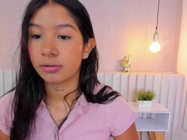 Aida-Moreno on BongaCams 