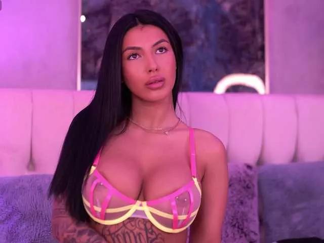 AishaDevoe on BongaCams 