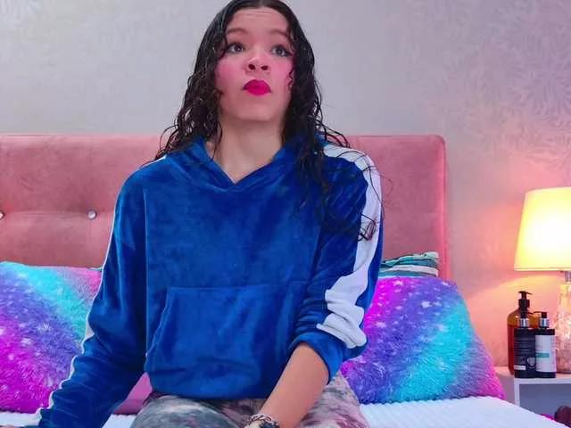AlahyaPalmer on BongaCams 