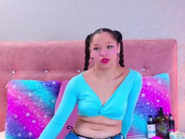 AlahyaPalmer on BongaCams 
