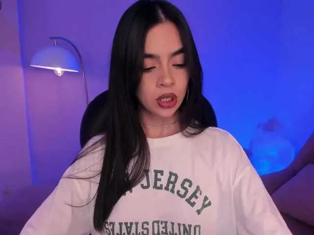 AlanaCraft on BongaCams 