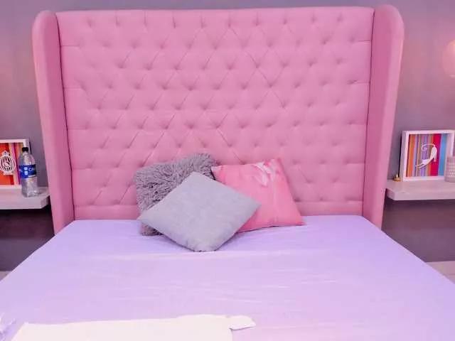 ALASKA-JONES on BongaCams 