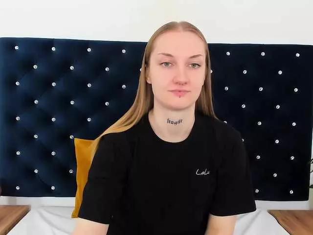 AlexaKisses on BongaCams 