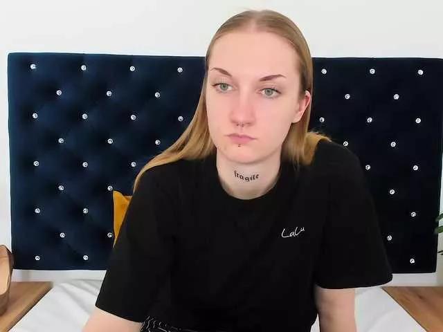 AlexaKisses on BongaCams 