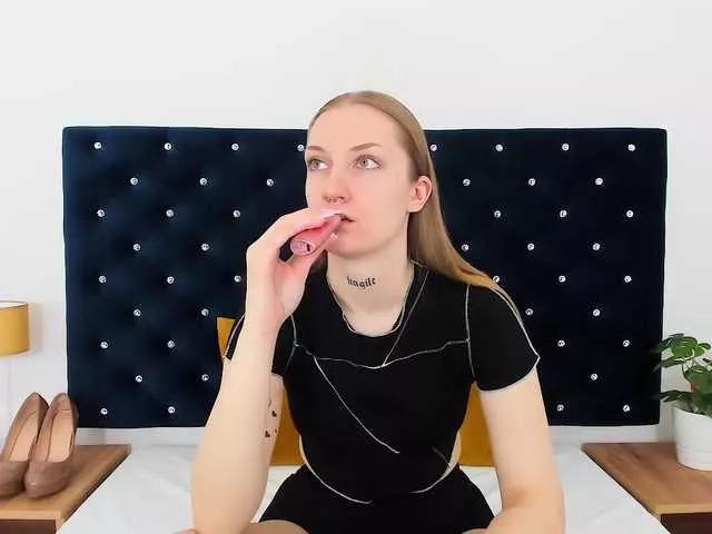 AlexaKisses on BongaCams 