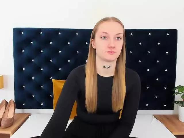 AlexaKisses on BongaCams 