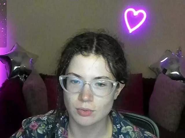 Aliciafolow009 on BongaCams 
