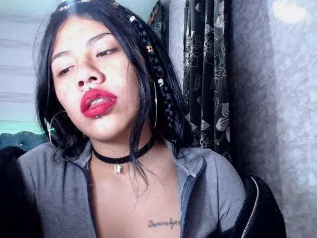 aliiibarrera on BongaCams 