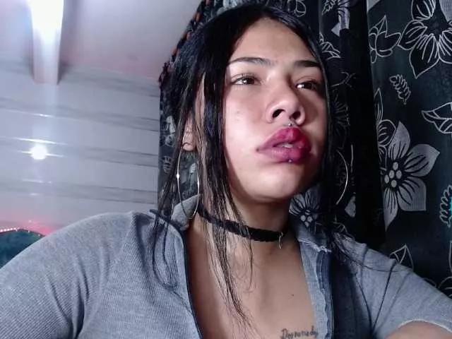 aliiibarrera on BongaCams 