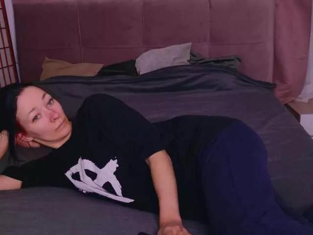AlinaxCute on BongaCams 