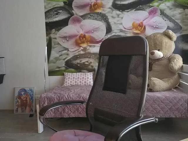 aliskacomely on BongaCams 