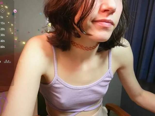 AllyAlice on BongaCams