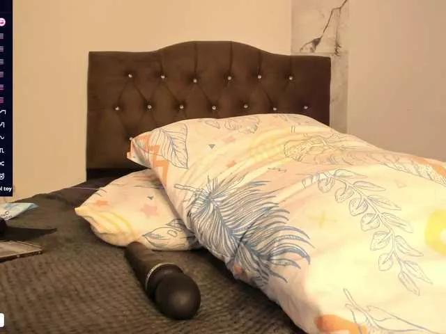 Alysson-18 on BongaCams 