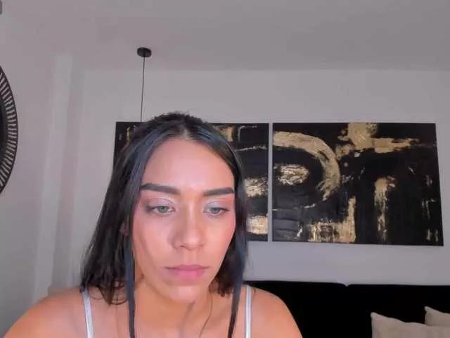 AmaliaCruss on BongaCams 