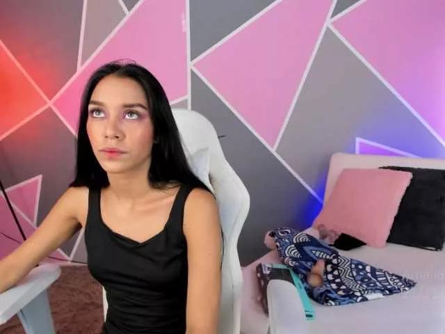 AmaliaCruss on BongaCams 
