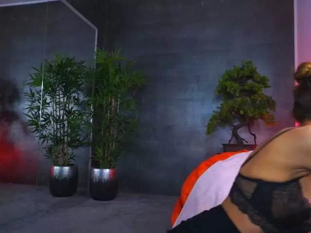 Amanda-Paw on BongaCams 