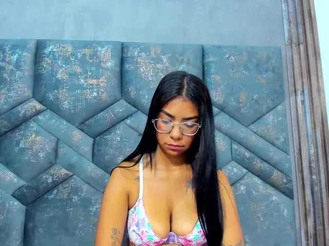 AMBER-RIOS on BongaCams 