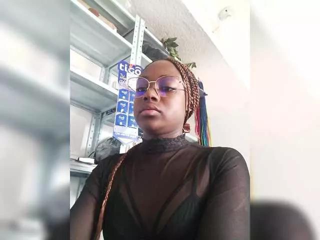 Amely-fox on BongaCams 