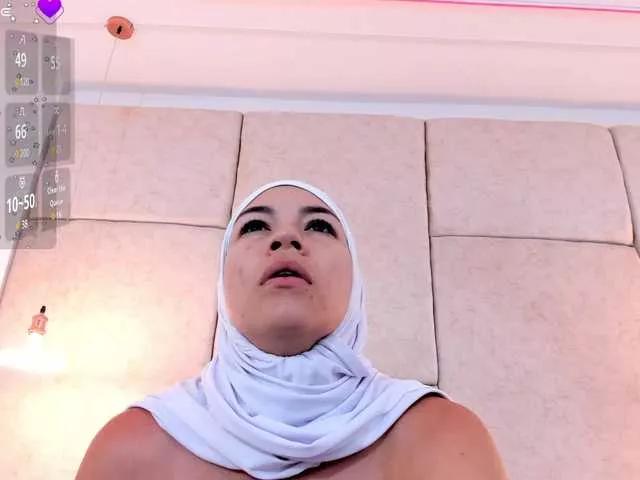 Freechat amira-s on BongaCams