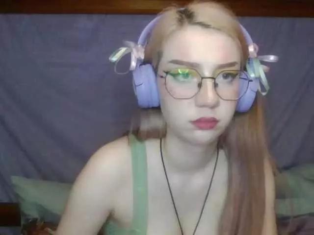 anadewitt on BongaCams 