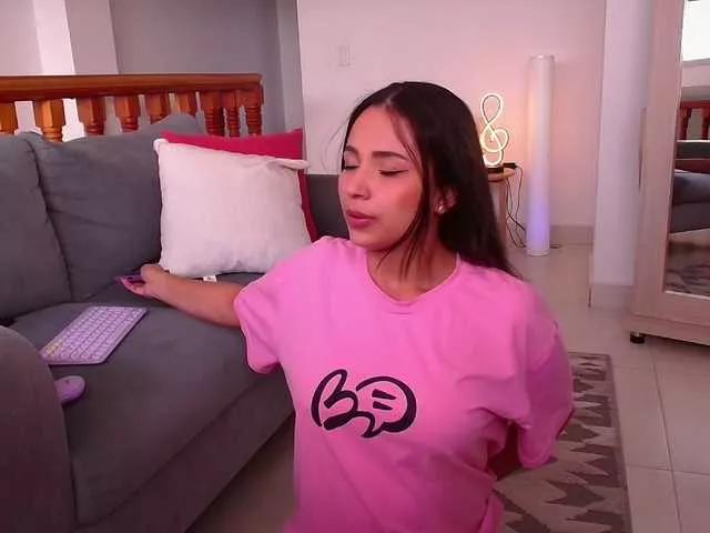 Anah10 on BongaCams 