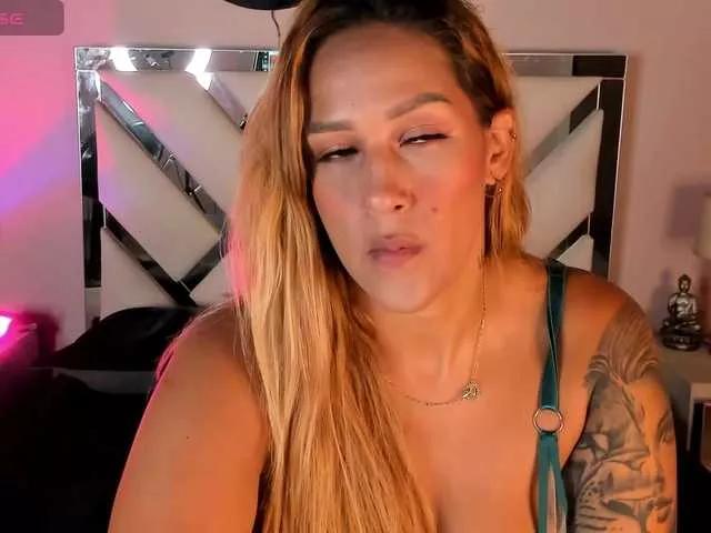 AnahiJones on BongaCams 