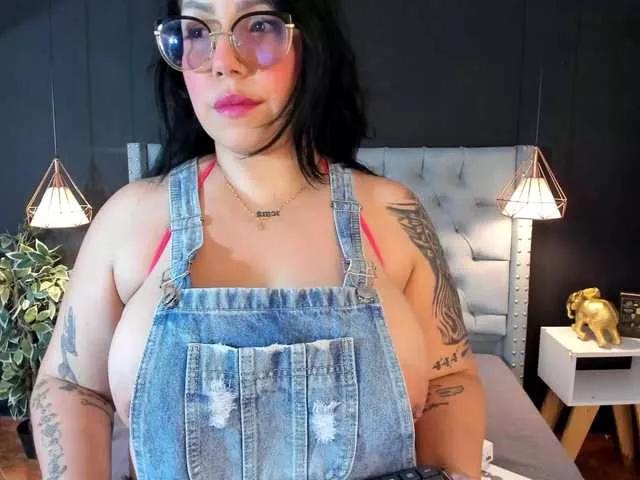 angeline-blake on BongaCams 