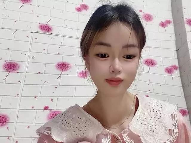 AnnaSexy18 on BongaCams 