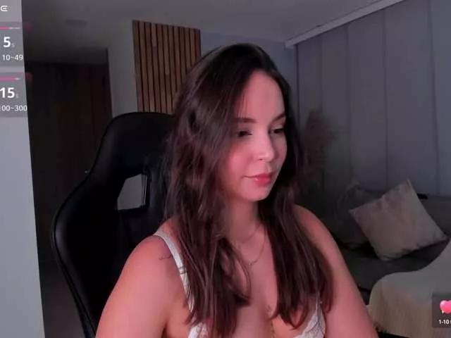 AnnieeHall on BongaCams 