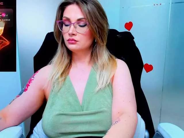 anyarosses on BongaCams 