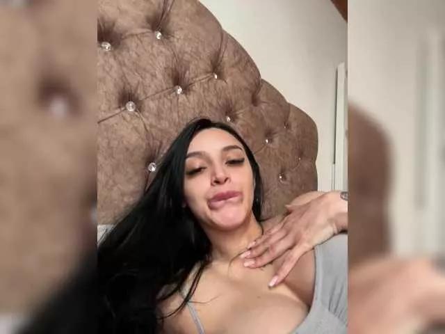 AprilRosse on BongaCams 