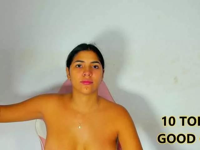AriannaLewis on BongaCams 