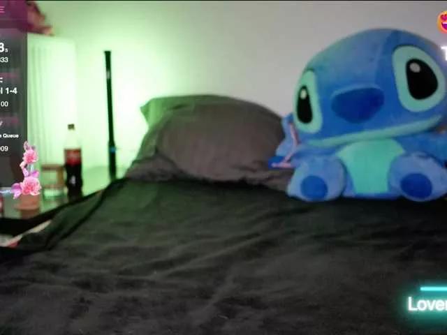 arielwavee1 on BongaCams 