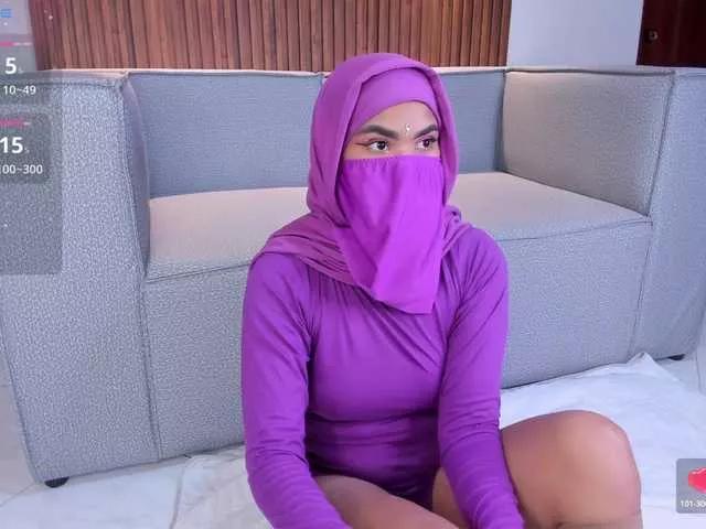 Aura-cuutee on BongaCams 