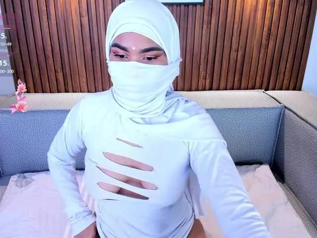 Aura-cuutee on BongaCams 