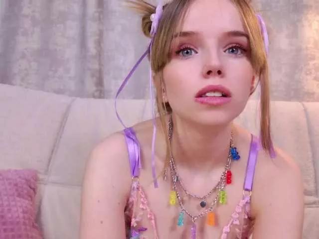 b4by-lol1 on BongaCams 