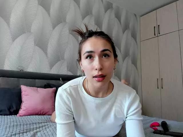 Bambiiiii on BongaCams 
