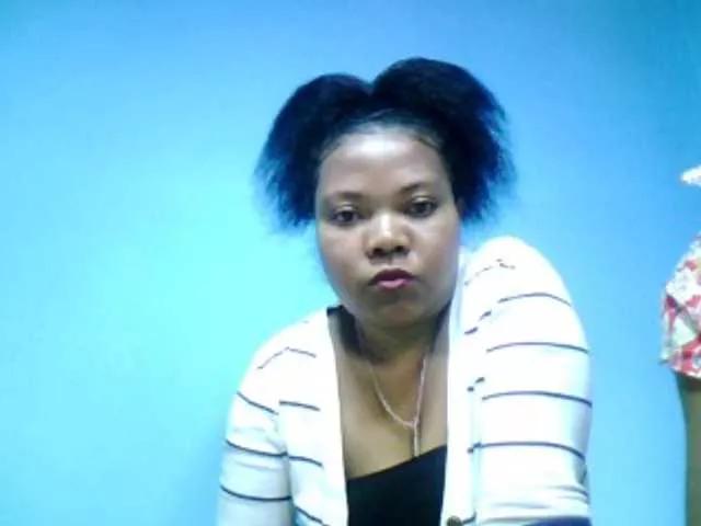 Berthine on BongaCams 